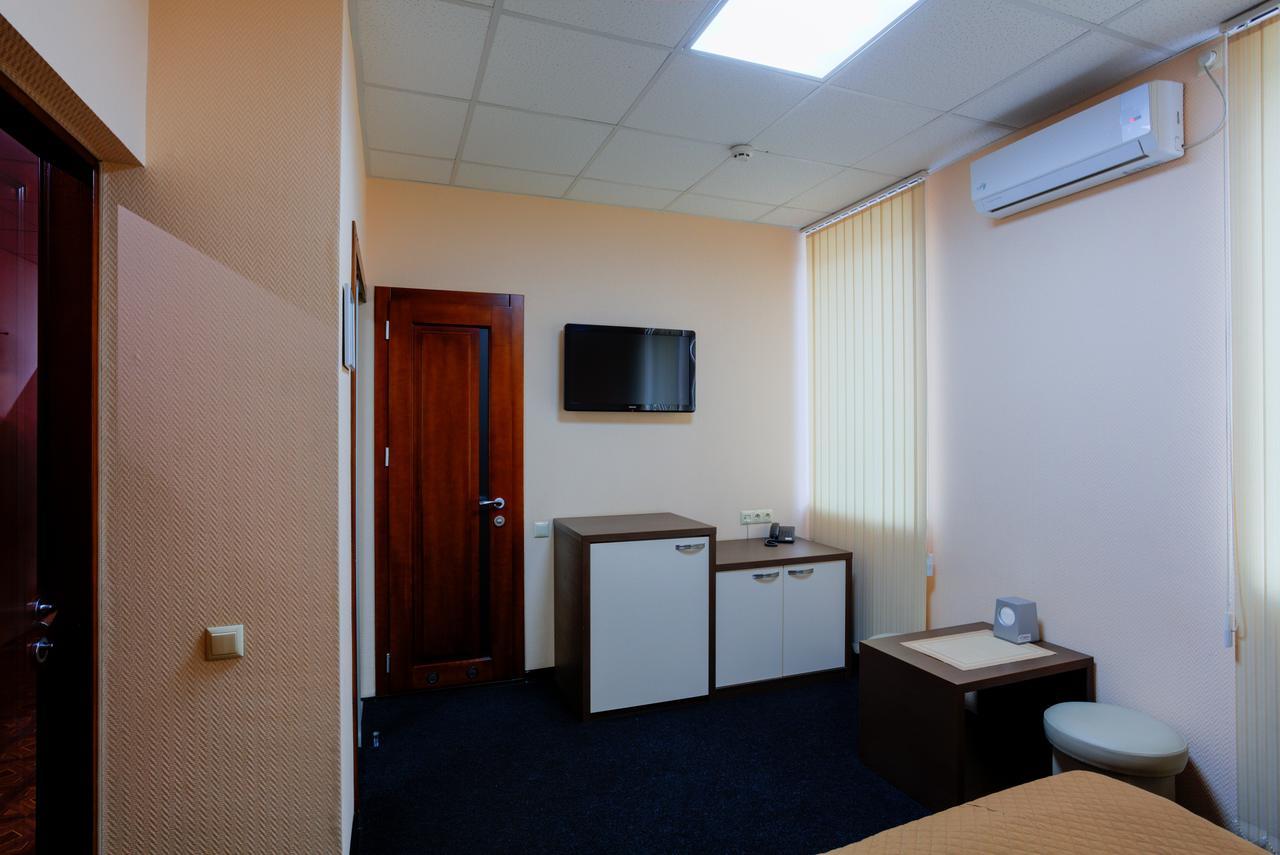 Comfort Hotel & Hostel Zaporizhia Exterior foto