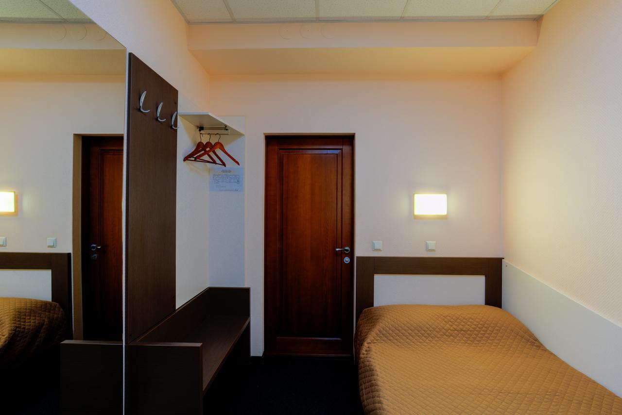 Comfort Hotel & Hostel Zaporizhia Exterior foto