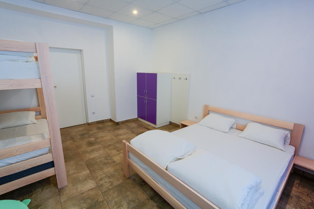 Comfort Hotel & Hostel Zaporizhia Exterior foto